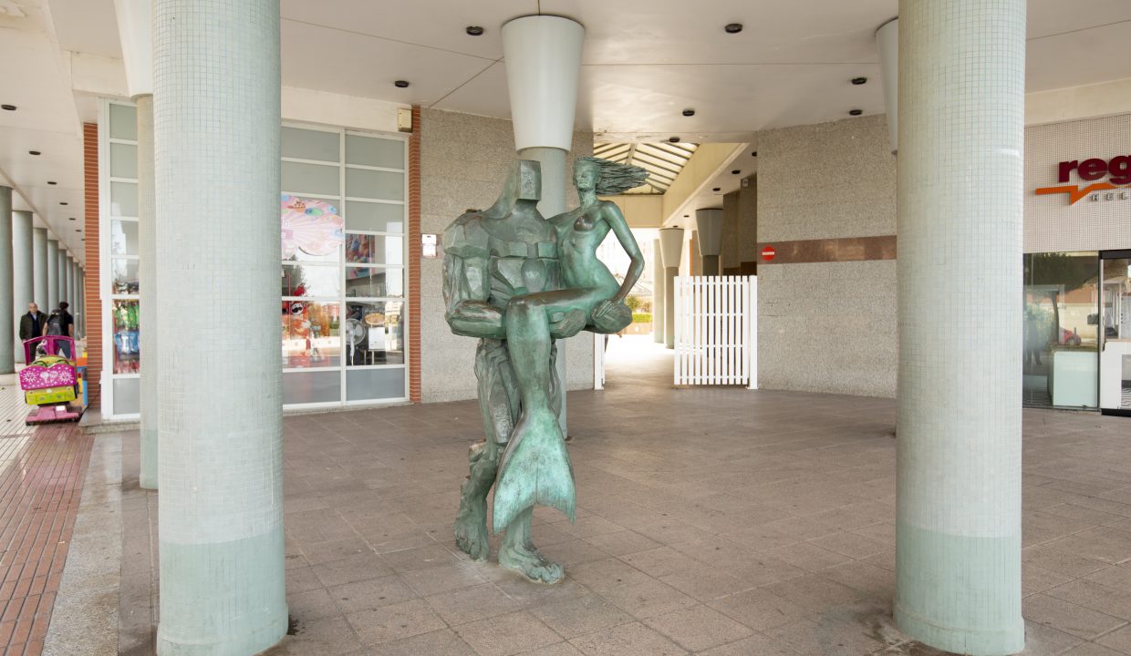 AmereBilbaopisodelujoventaBasurtovaloracionpisoCalleAvenidaRiomar1CastroUrdiales