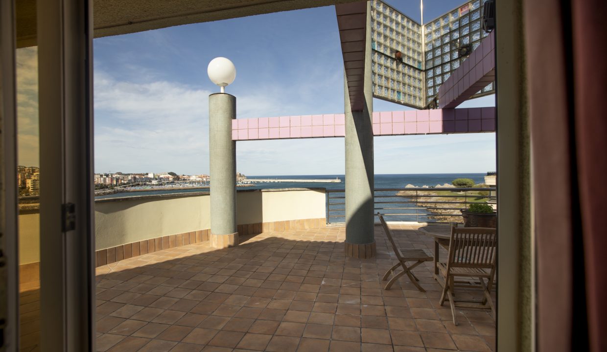 AmereBilbaopisodelujoventaBasurtovaloracionpisoCalleAvenidaRiomar1CastroUrdiales