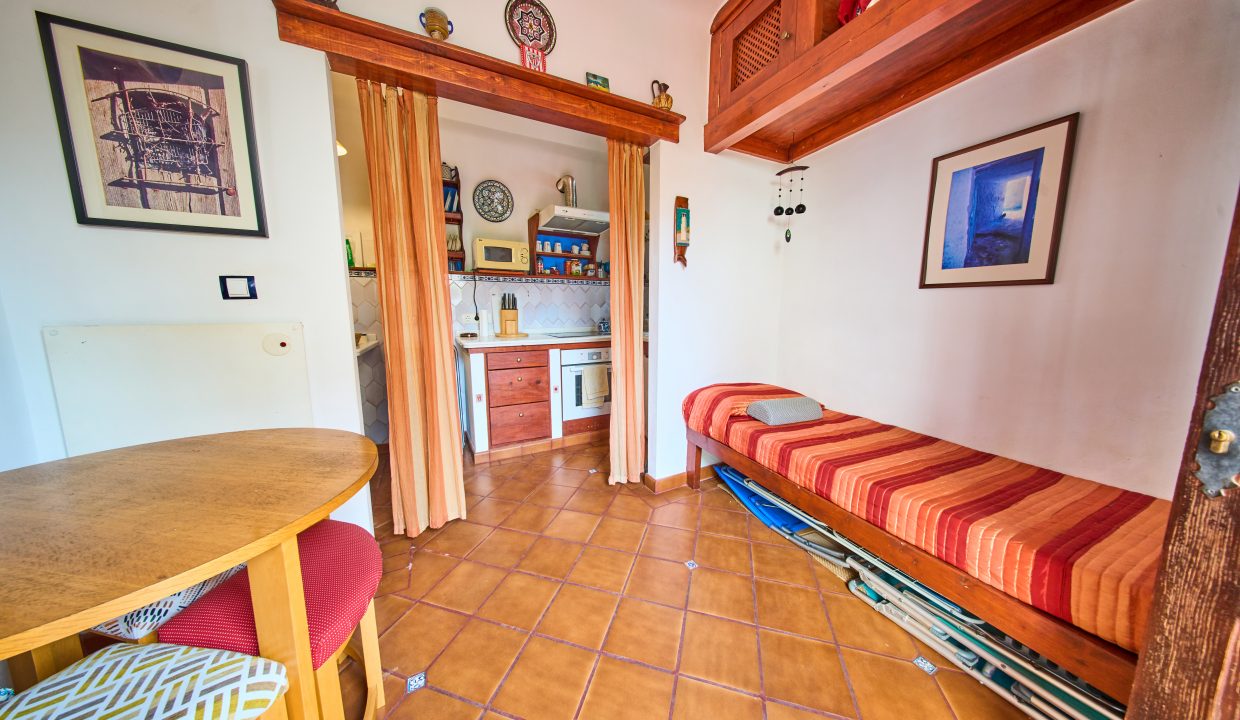 AmereGranadapisoventaBasurtovaloracionpisoCalleSanBartolomeGranada