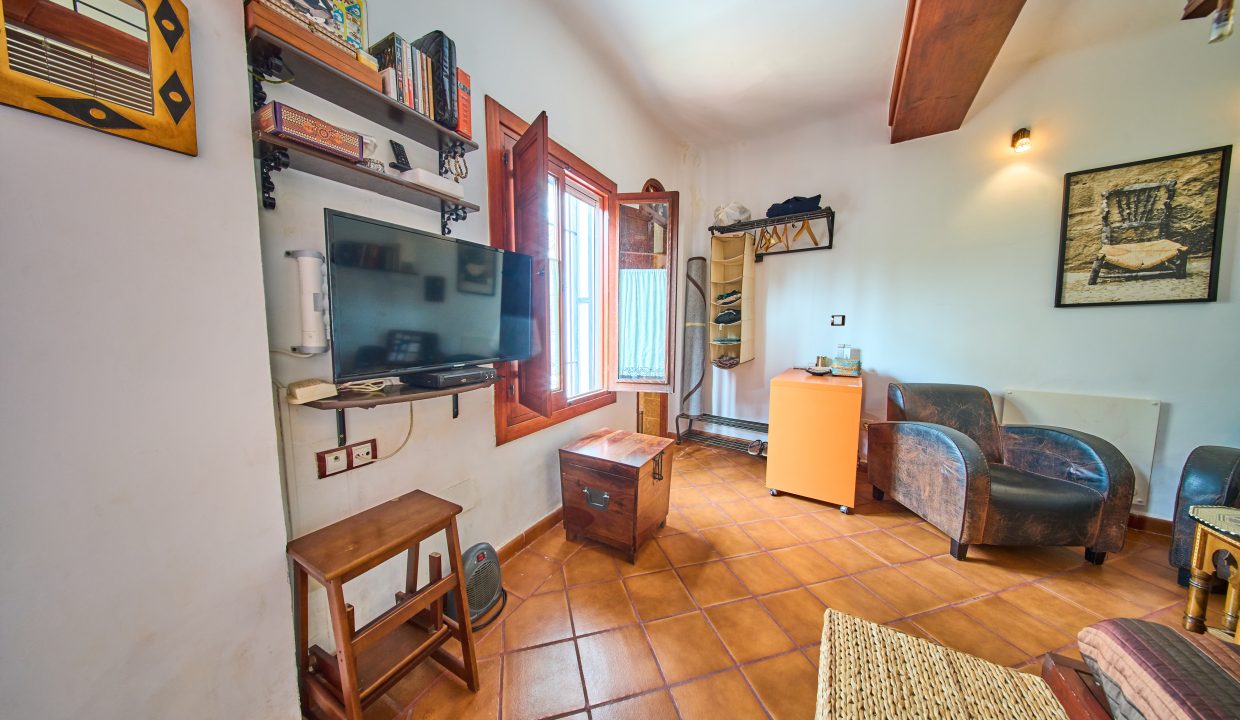 AmereGranadapisoventaBasurtovaloracionpisoCalleSanBartolomeGranada