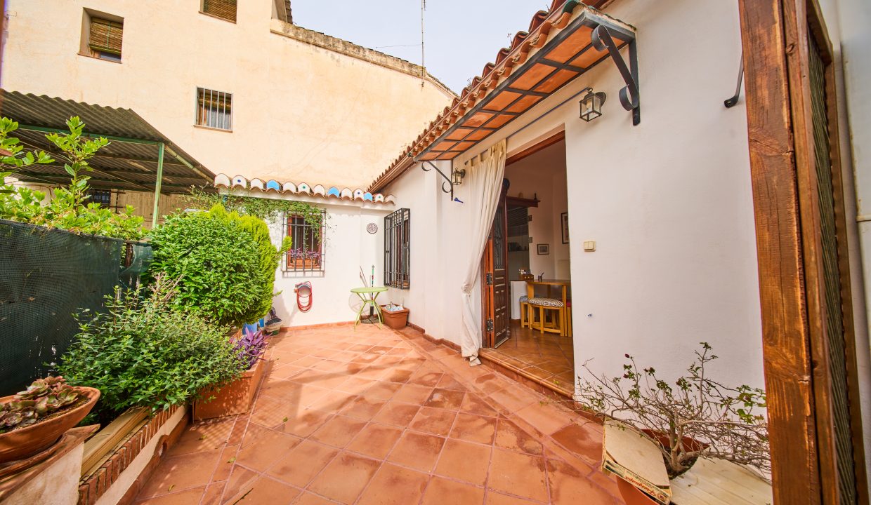 AmereGranadapisoventaBasurtovaloracionpisoCalleSanBartolomeGranada