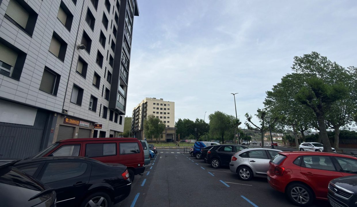 AmereBilbaopisodelujoventaBasurtovaloracionpisoCalleObispoOlaechea