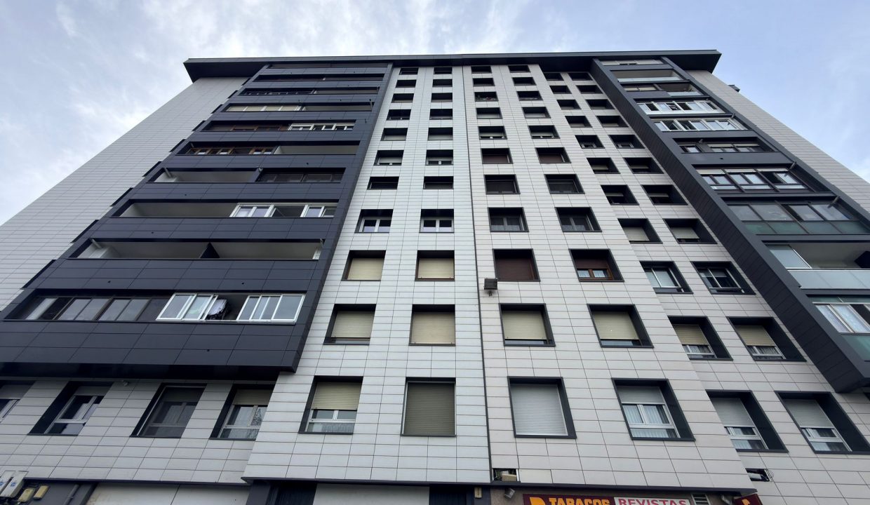 AmereBilbaopisodelujoventaBasurtovaloracionpisoCalleObispoOlaechea